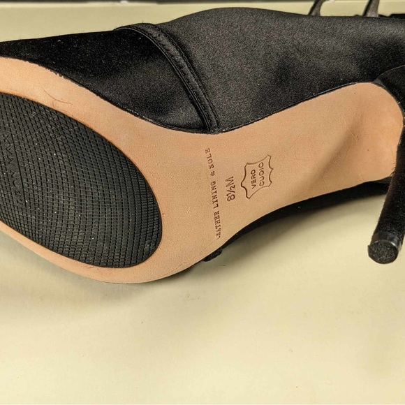 NWT/NIB - Leon Max Pika Satin Peep Hole Ankle Strap - 8.5 - Picture 8 of 11